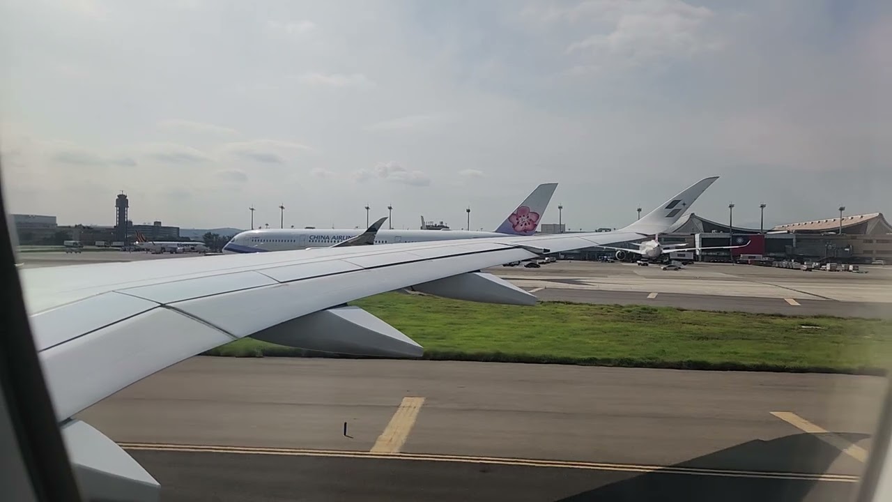 星宇航空 JX800 A350-941 台灣桃園國際機場後推至起飛
