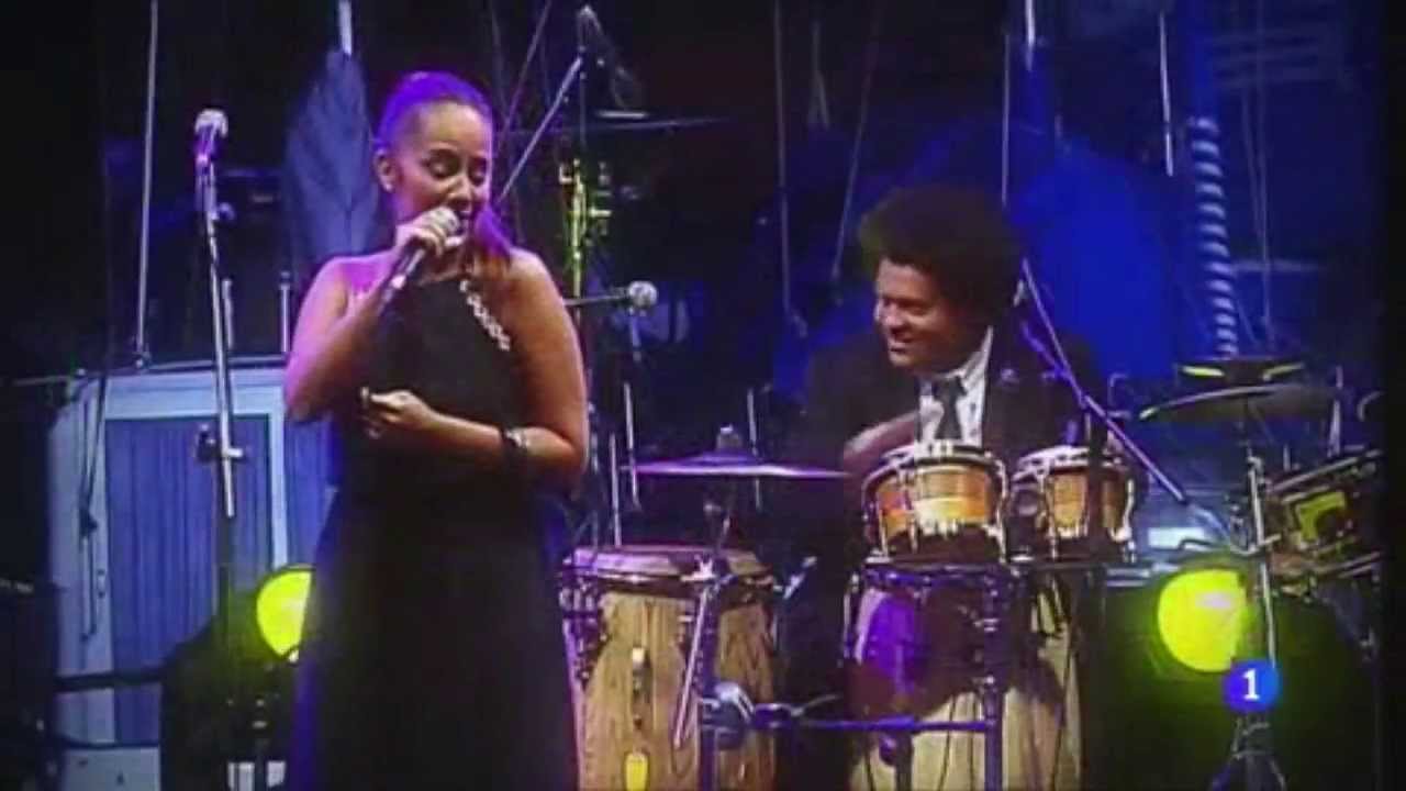 Bésame mucho - Natalia Palacios -  Esencia de Bolero
