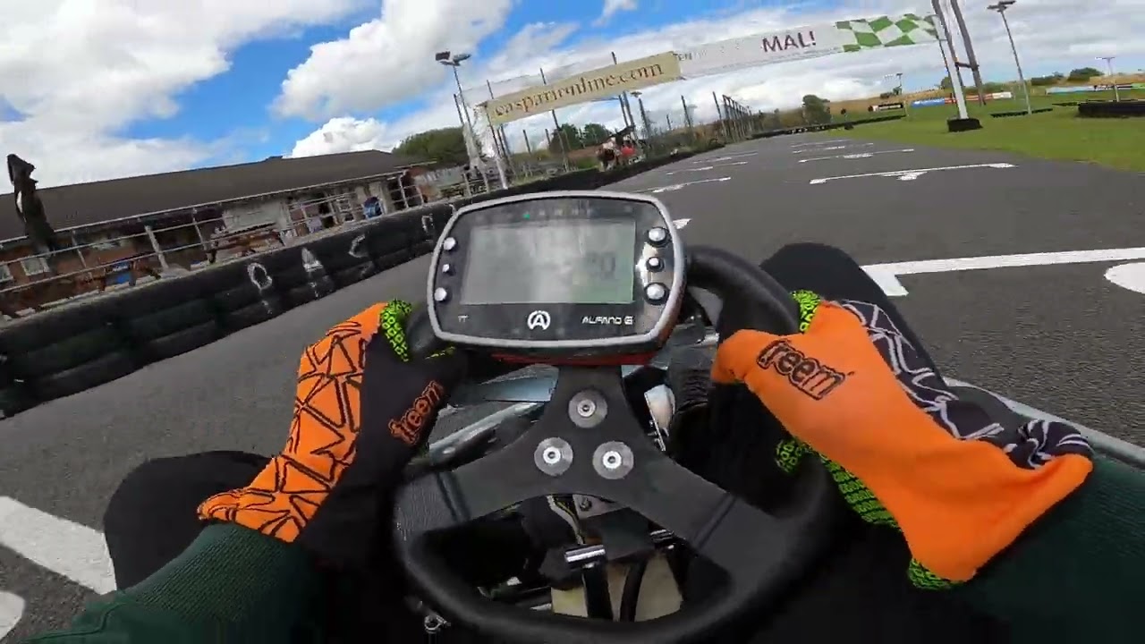 Holbæk Gokart Klub - Heat 3 - Joen vs Sunke Jr