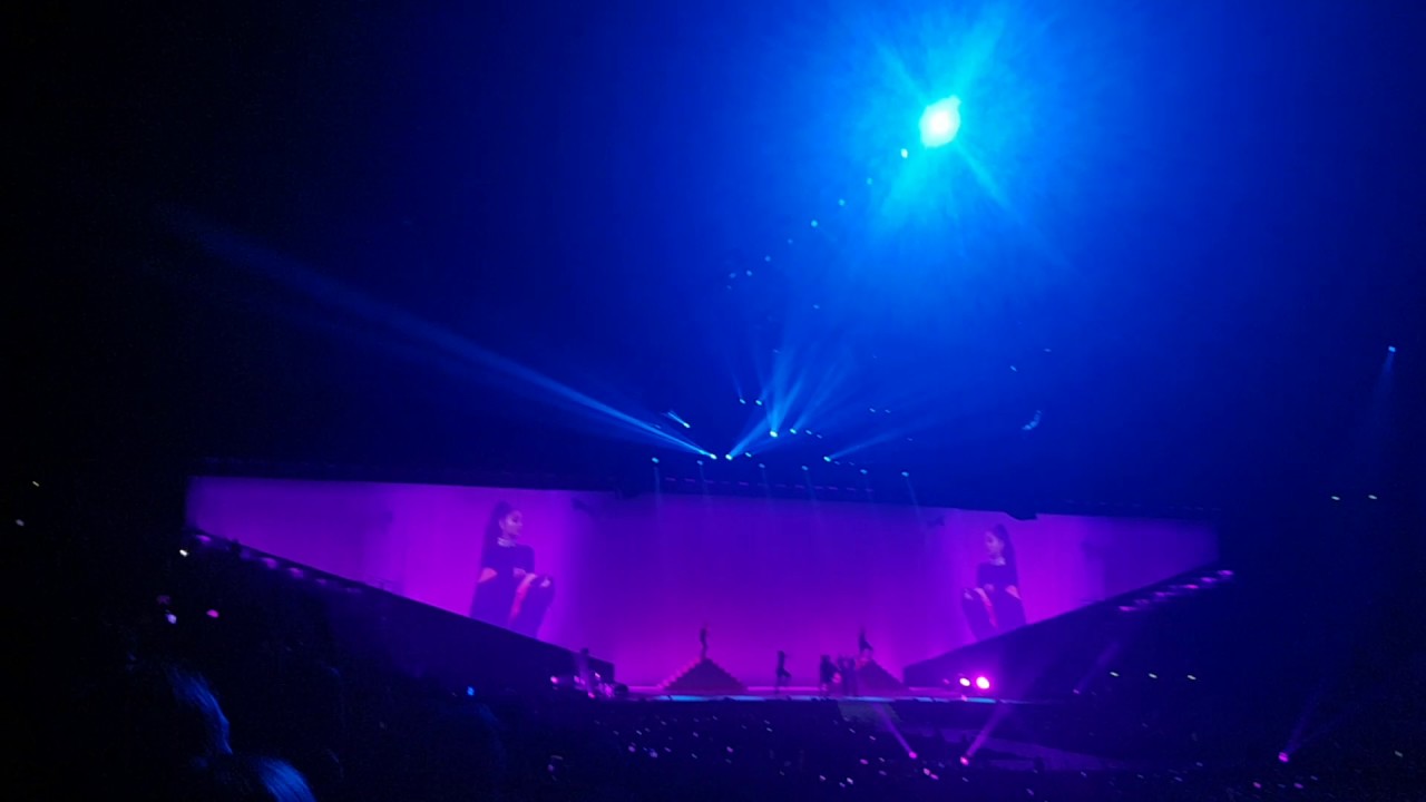 Ariana Grande : Dangerous Woman Tour live at Accor hotels Arena : bad decisions