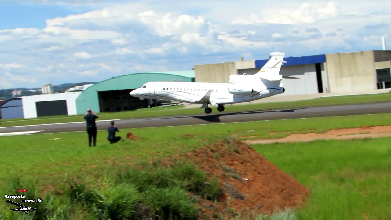 Dassault falcon landing 8X JQF  with audio