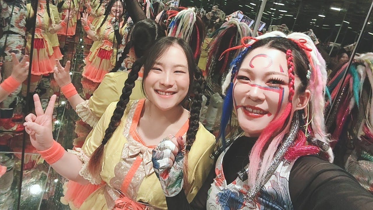 プロレスとお笑いとバーの人 がライブ配信中！