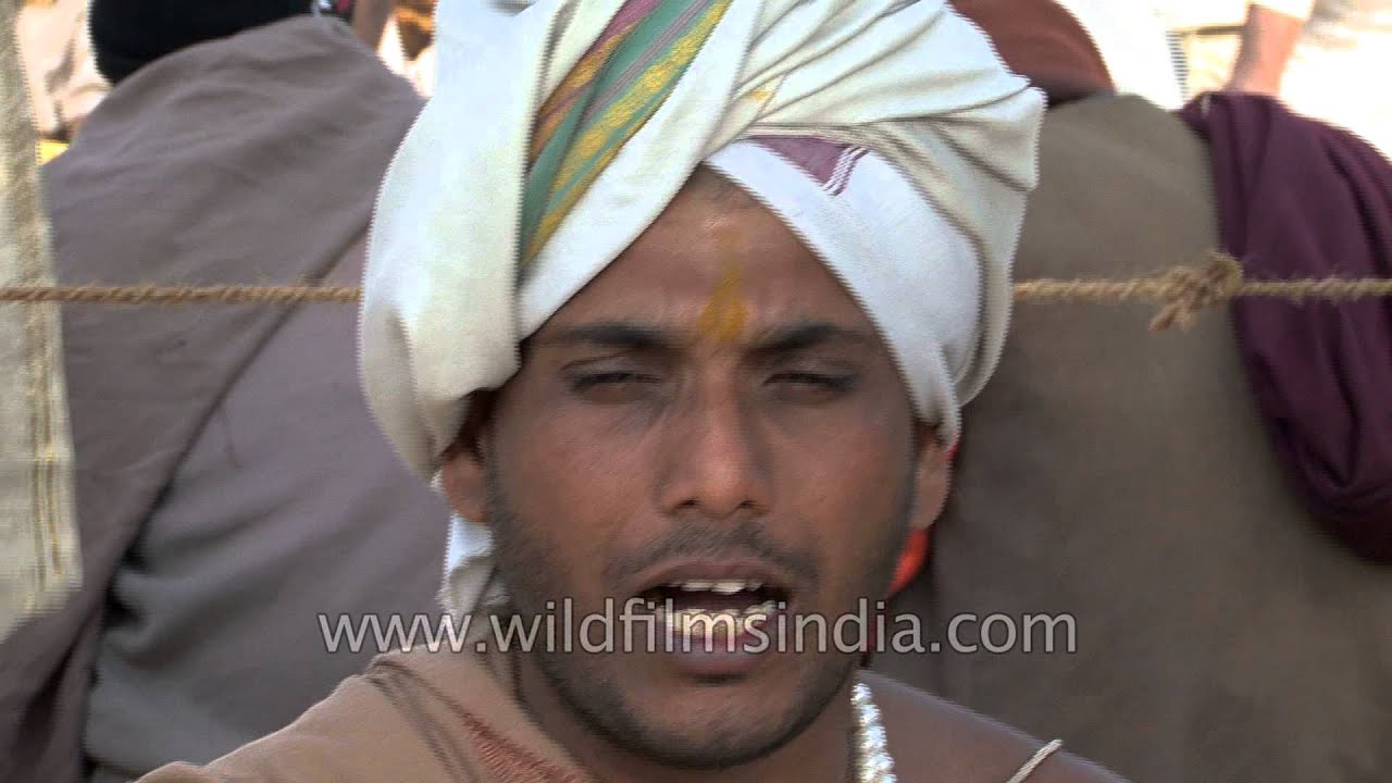 Priests chant holy mantras and perform rituals at Allahabad Kumbh mela