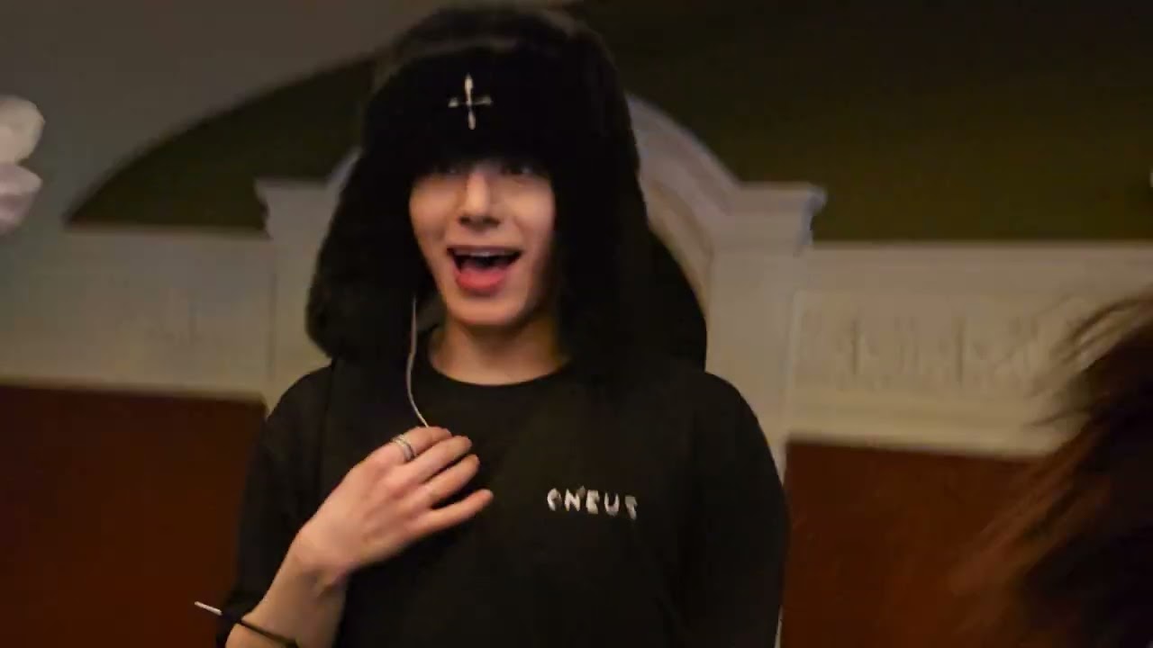 Life is Beautiful, Shut up Crazy hot -  Oneus tour Seattle 2024 March 16