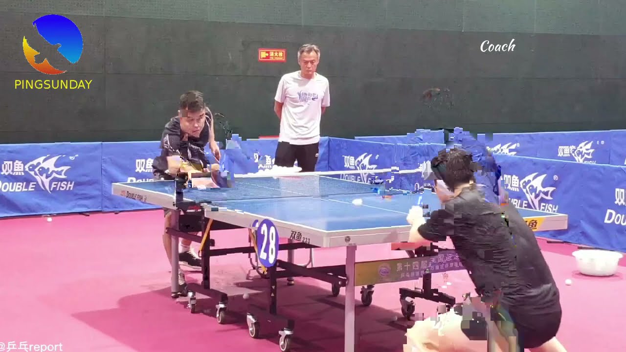 Fan Zhendong trains hard with coach Wang Hao 王皓