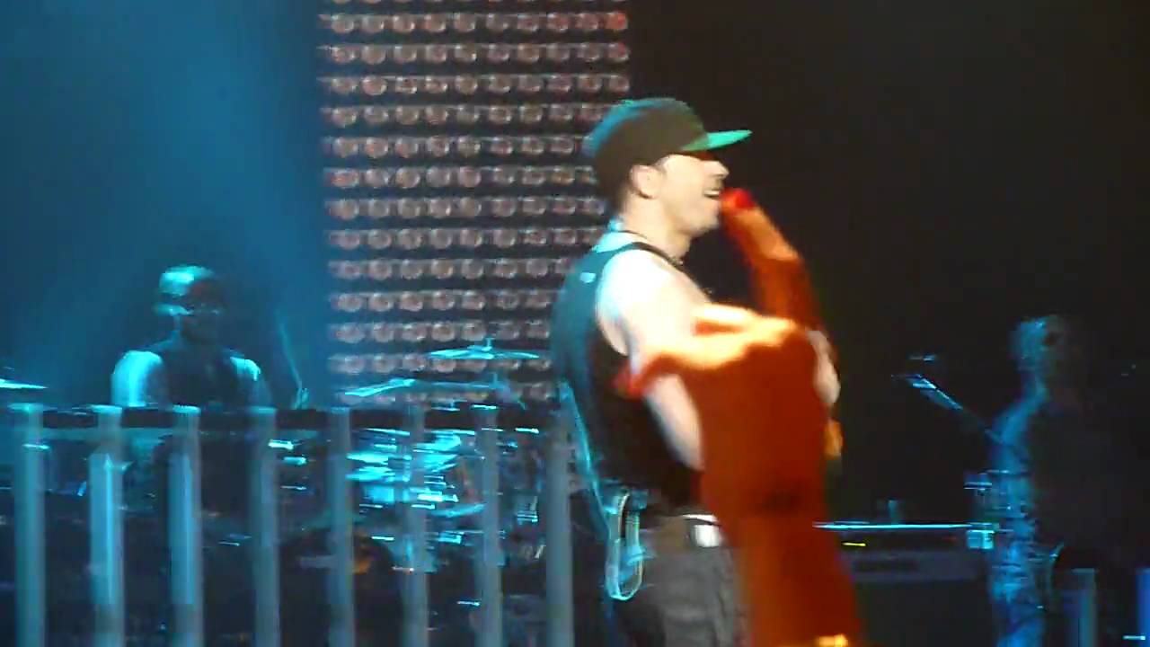 NKOTB Hammond 6/4/10 Donnie Wahlberg I Got It and Full Service