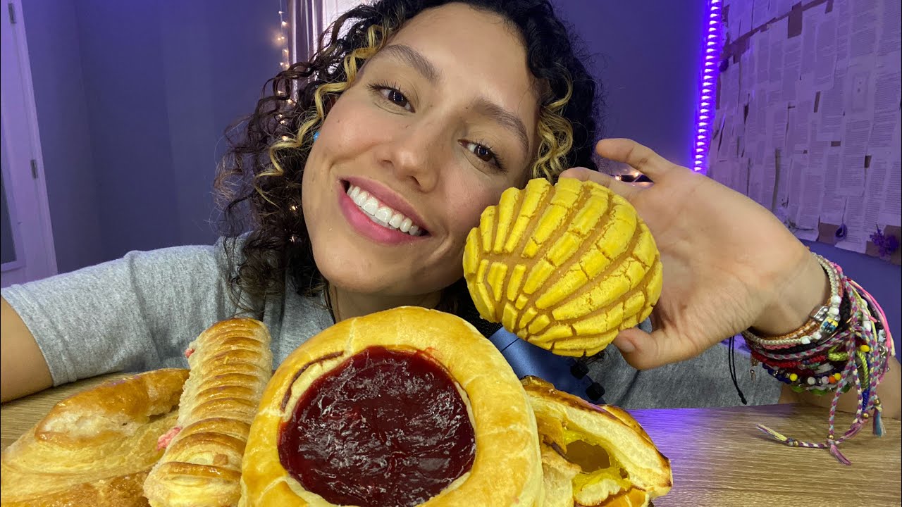 Asmr eating Mexican bread