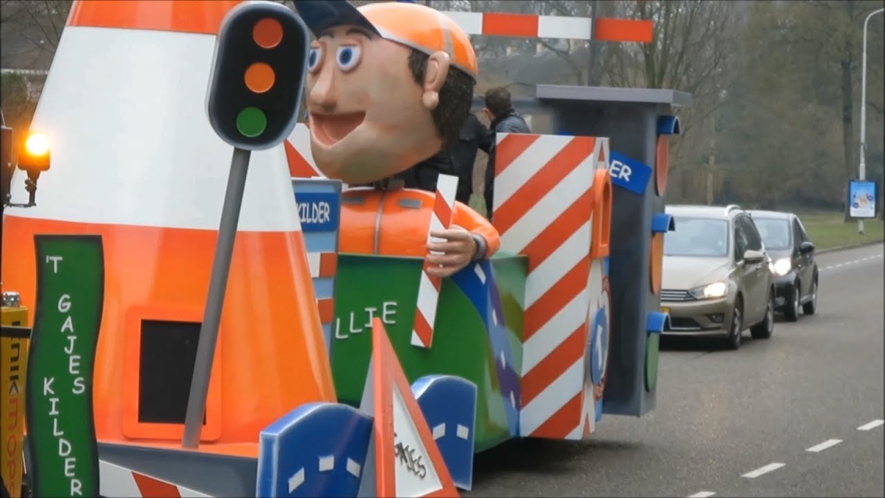 Carnaval Doetinchem - Optocht rijdt naar de stad (2 maart 2019)