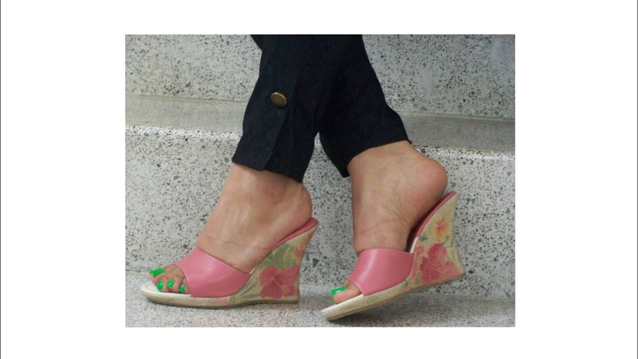 Gorgeous collection of wedge heel sandals for ladies//Lovelly collection of wedge mule sandals.