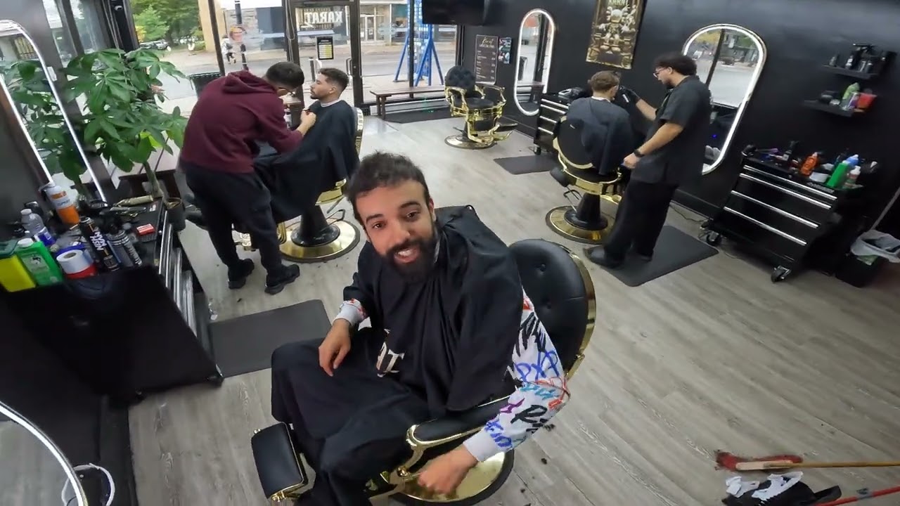 Je Me Coupe les Cheveux en POV Chez Karat Barbershop de Montréal ! Épisode 2