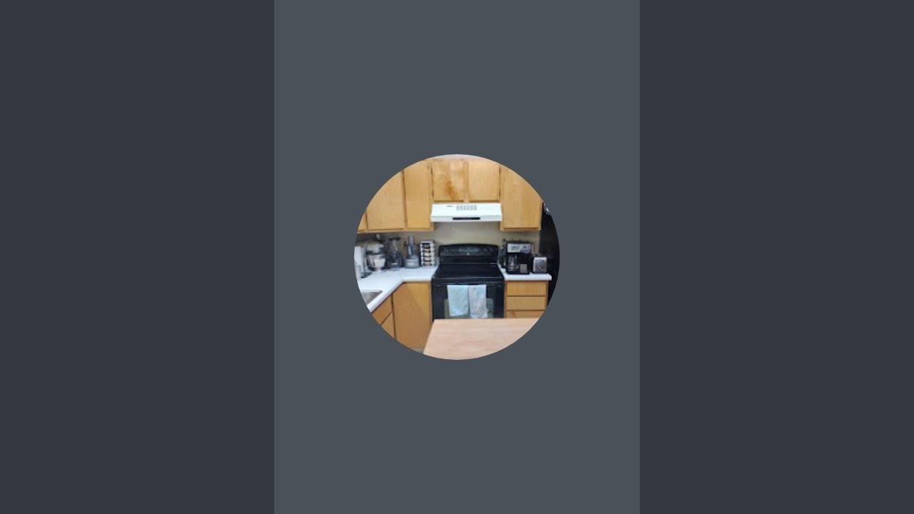 Laurel Greenhalgh-Lindvall is live! Cooking Fried Pork Bacon