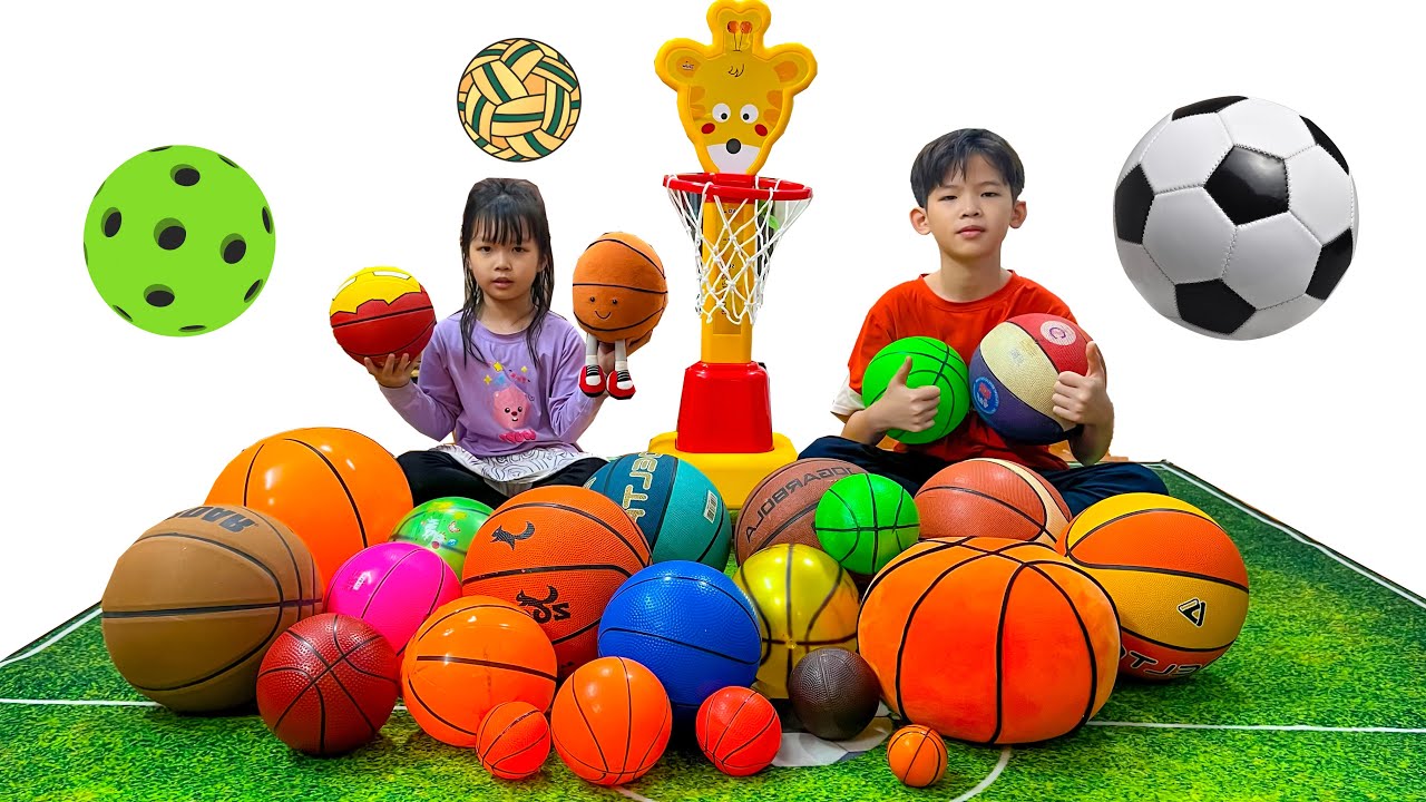 Sport Toys Compilation – Xavi & Anna Play with Balls! 🏀⚽🎾