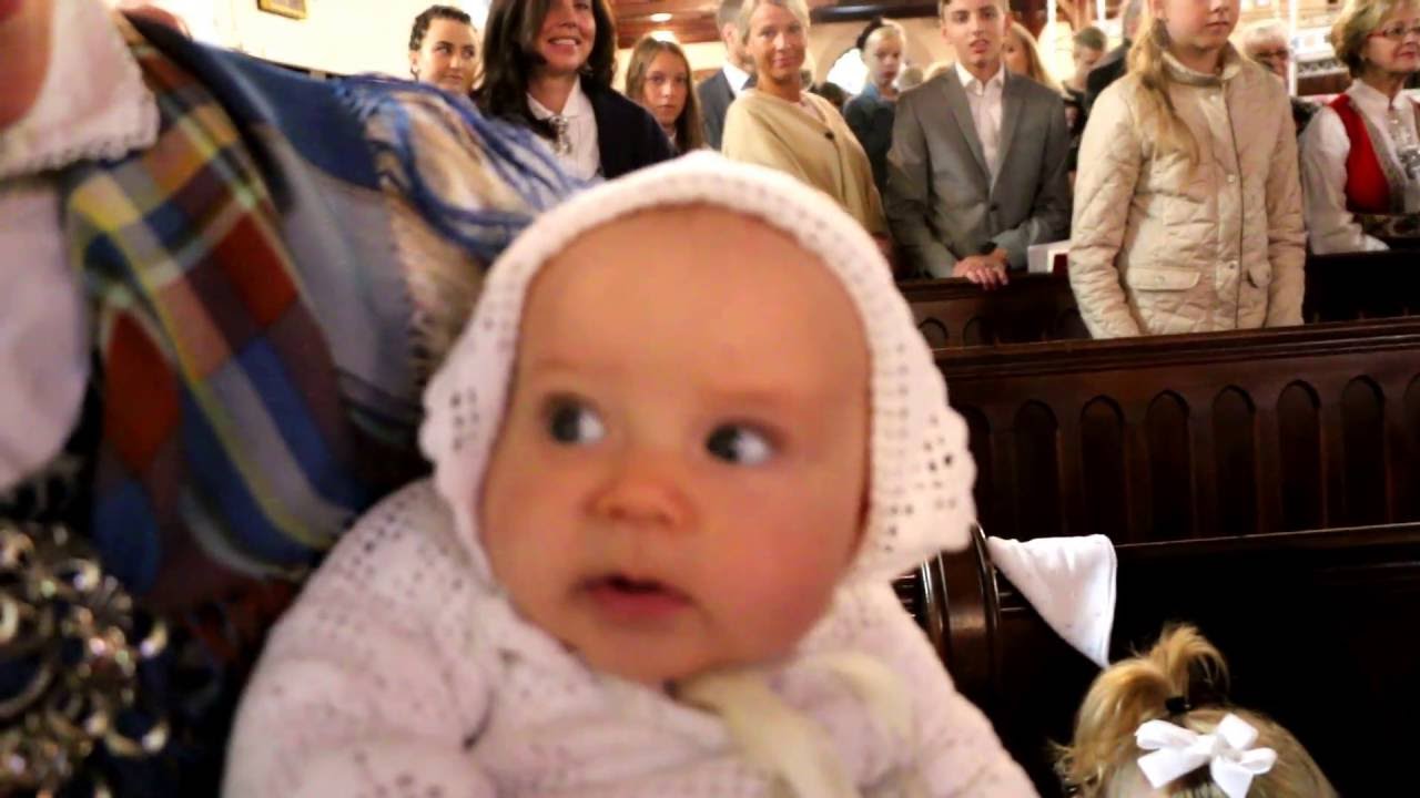 MVI 1280 Amelie Mølnå Widerøes dåp i Ila kirke 25.9.2016, del 1