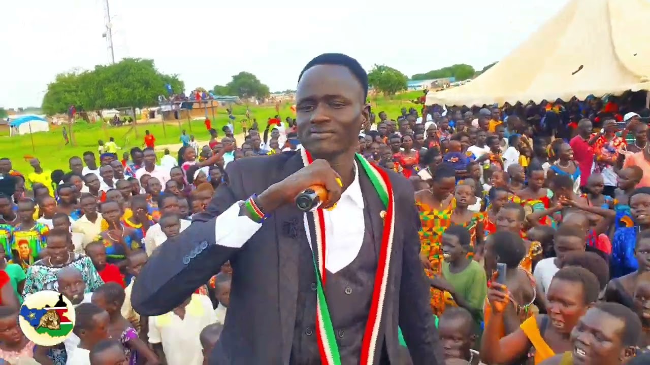 Deng Akol tar