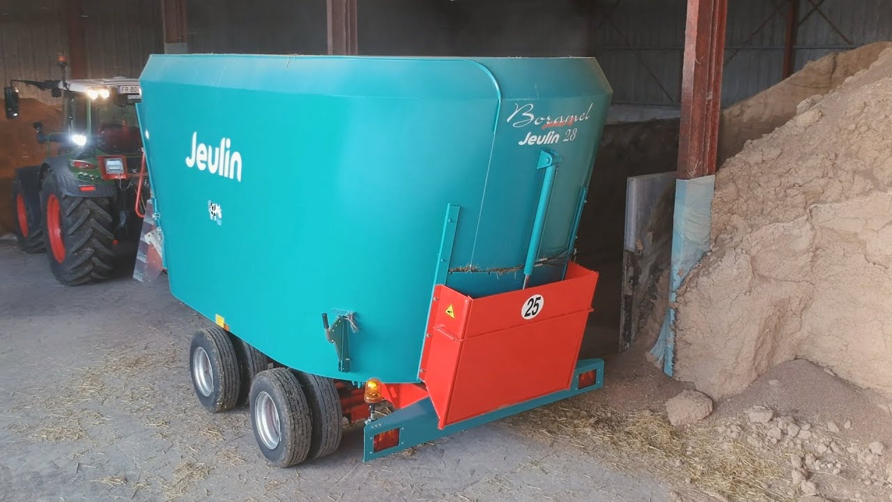 Boramel 28 : double essieux, mélange, distribution et paillage