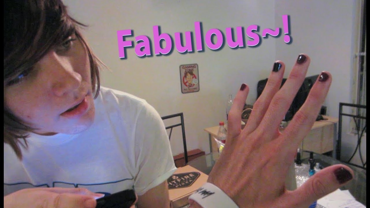 Daddy likes my Nails!