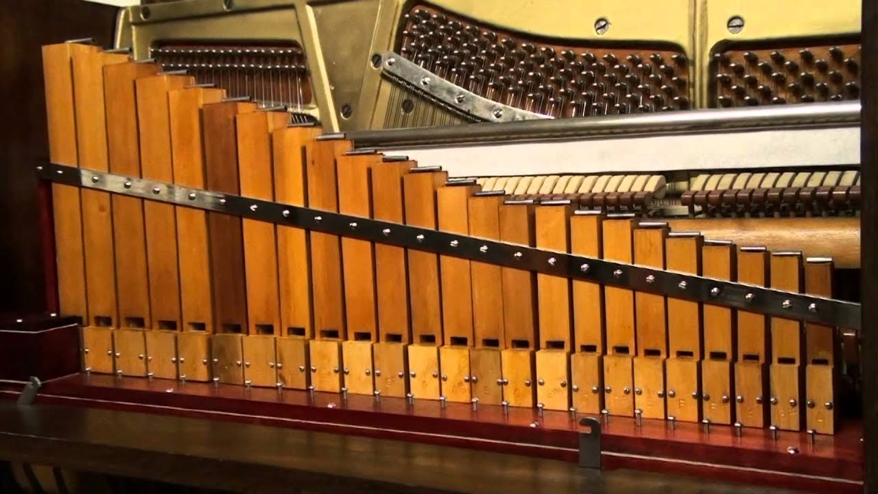 Coinola Midget A with flute pipes