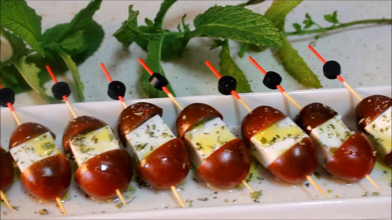 Brochetas de tomatitos cherry y queso fresco