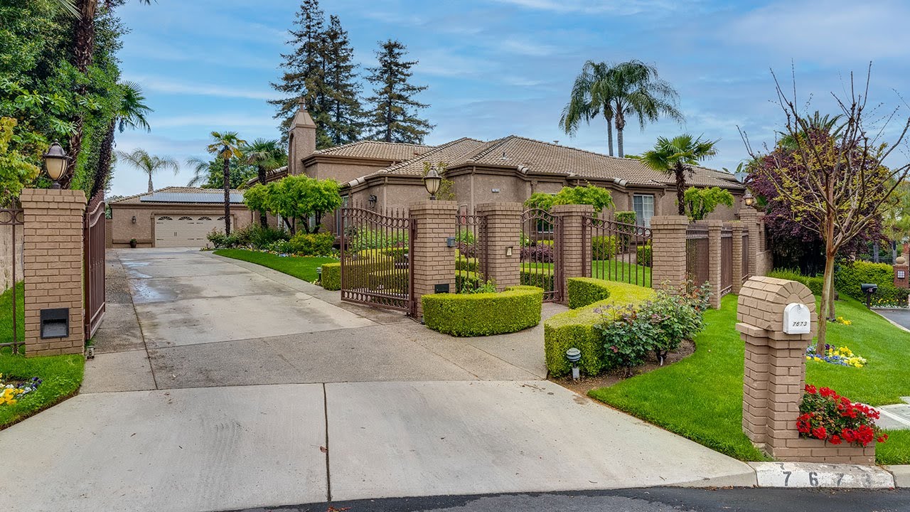 SOLD | Upscale Living off the Van Ness Extension | 7673 N Tahan Ave Fresno, CA 93711
