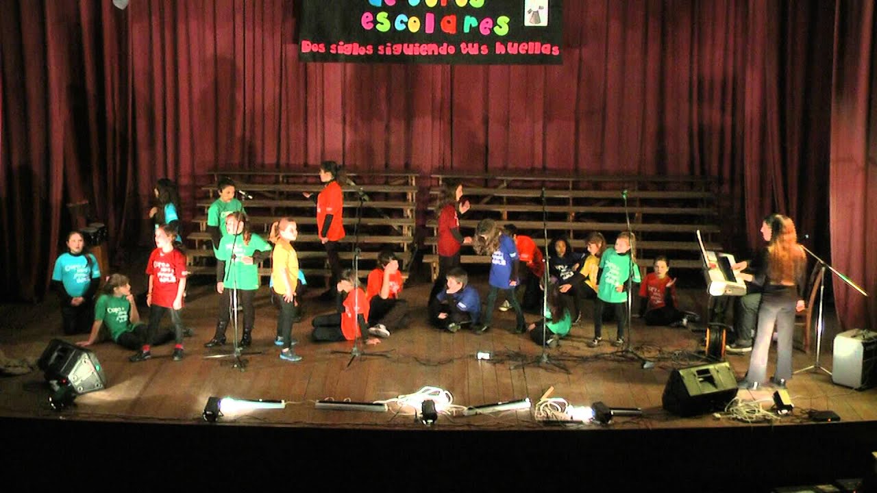 Coro de niños y jóvenes - 1era presentación 2011