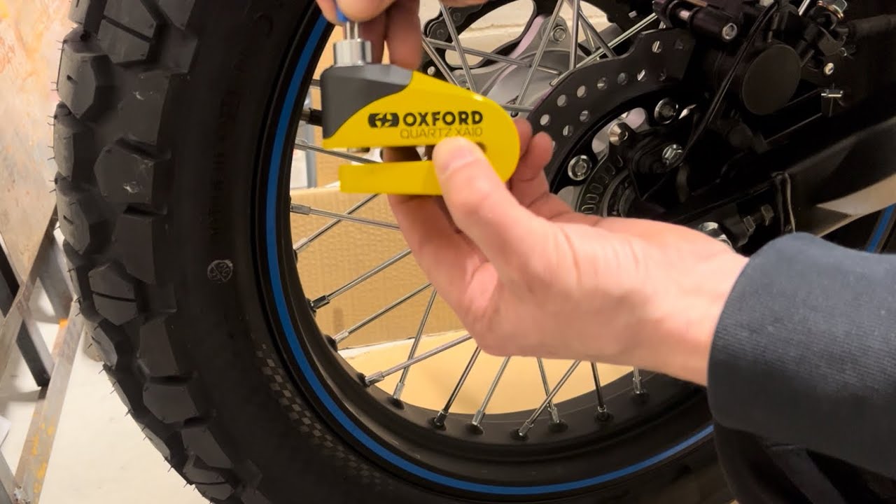 Oxford disc lock  XA10 on Voge 300 Rally