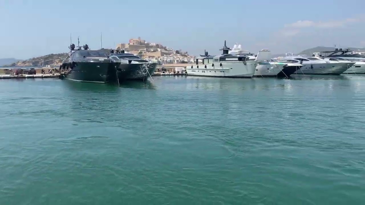 De Antonio Yachts D36