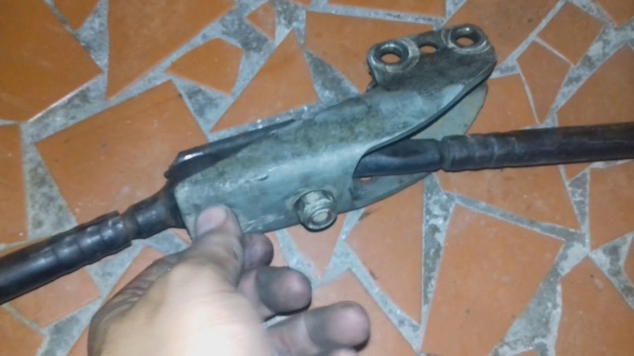 Trocando as buchas da barra de direção do Santana 89