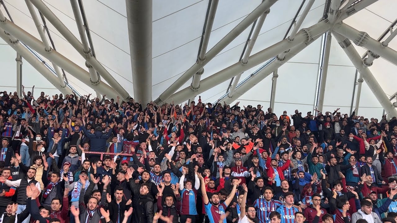 Trabzonspor - Adana Demirspor | Tribün Görüntüleri [04.12.2021]