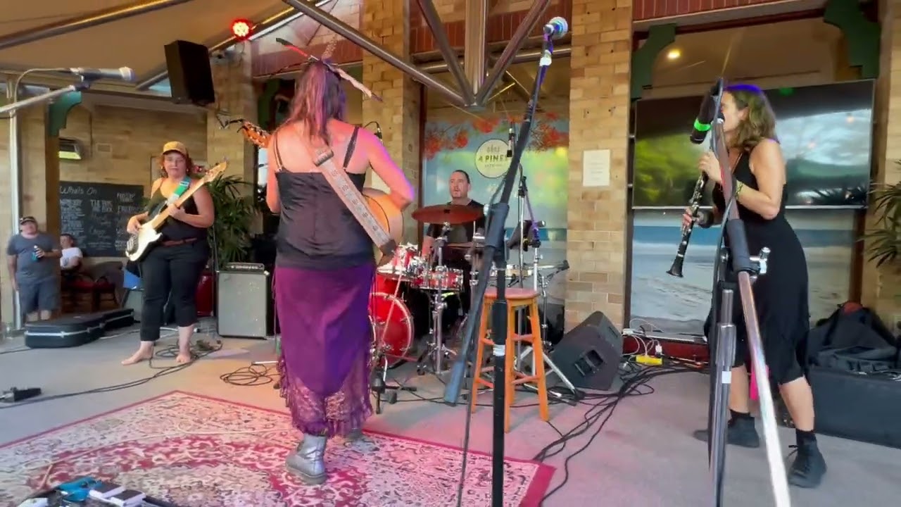 Felicity Lawless - Olè Live at @HotelBrunswick 2024