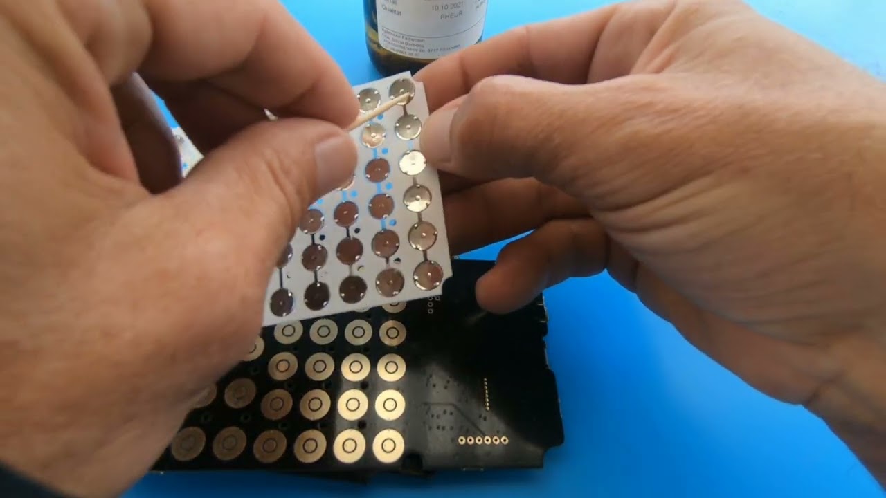 Replacing the foil with the domes on a DM42