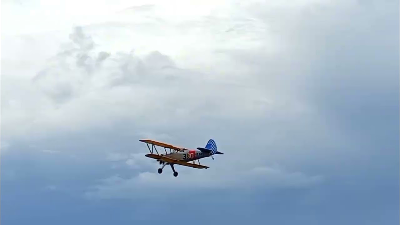 Boeing stearman com Saito radial 5 cilindros 525R