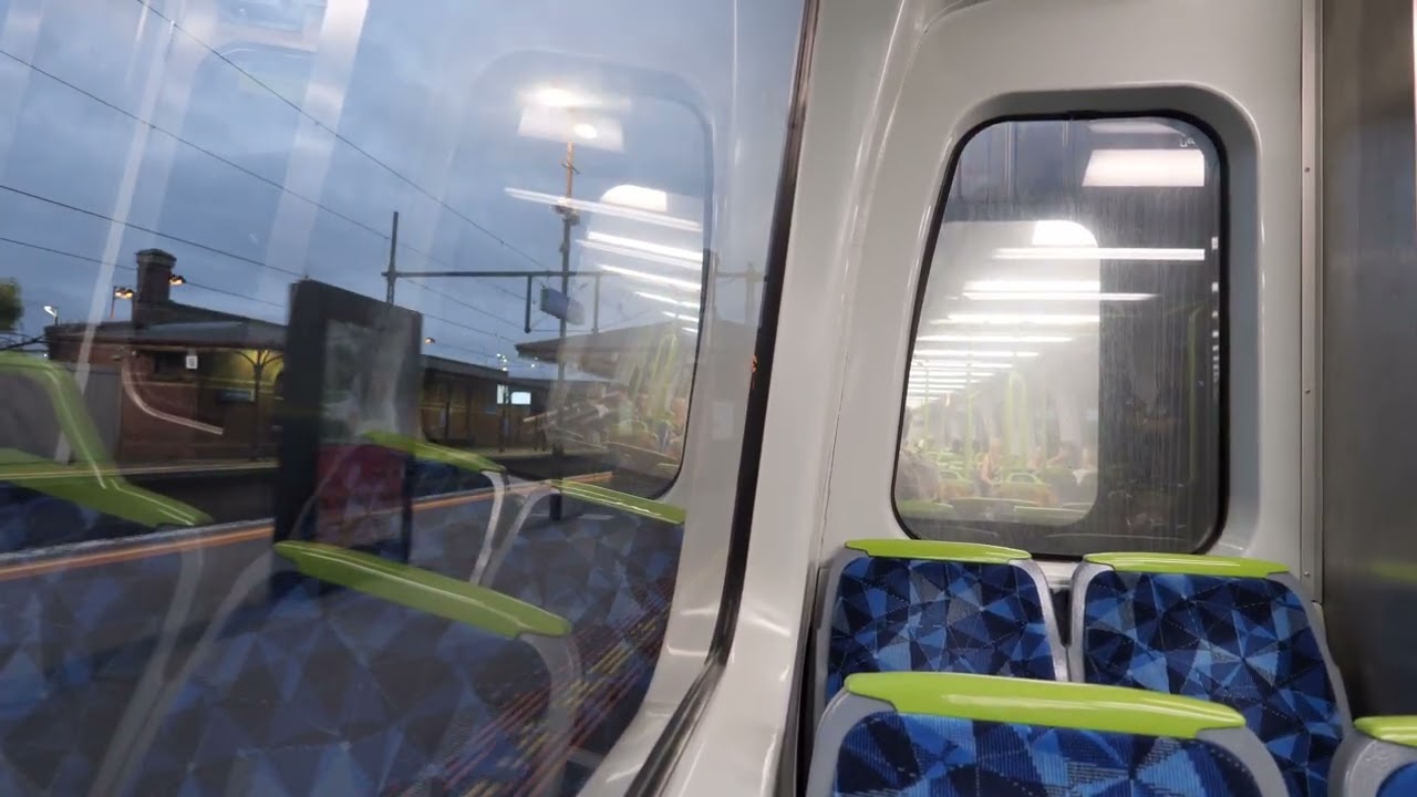 Final Sunbury Service from Flinders Street | 611M-584M