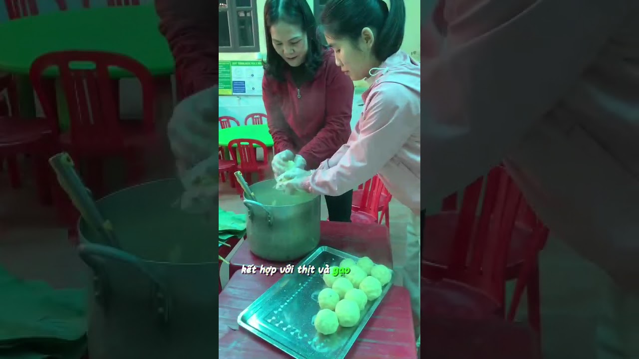 Trải nghiệm gói bánh chưng của bé và công tác chuẩn bị .