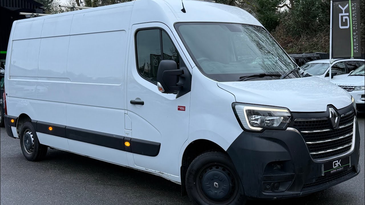2019 Renault Master 35 LWB Van with Reverse Camera for sale at George Kingsley, Colchester, Essex 