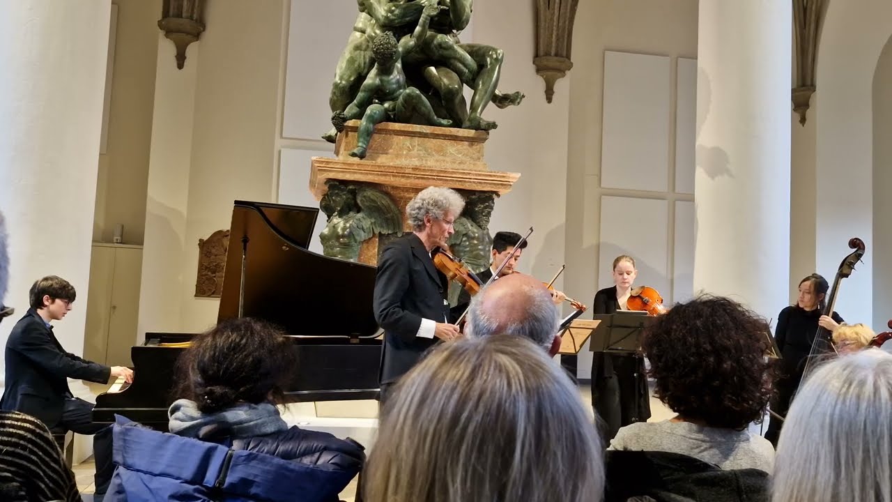 Rezi Marshania - Bach piano concerto no. 5 f moll, BWV 1056.
