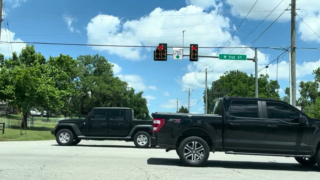 Oklahoma: West Tulsa to Chandler Park entrance via meandering roads.
