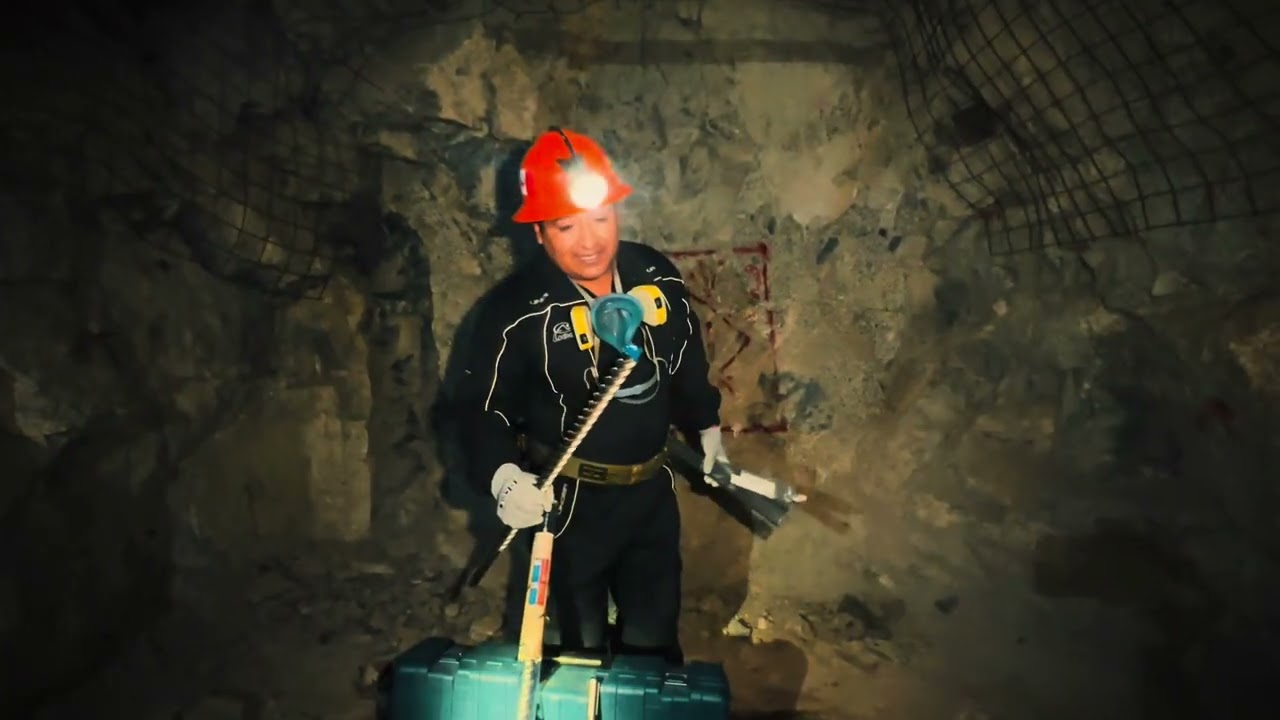 Encontré ORO explorando una MINA - ( BOSCH - GBH profesional 12 - 52 DV )