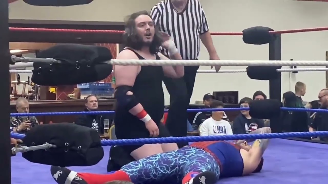 Callam Majeikster vs Nick Thunder