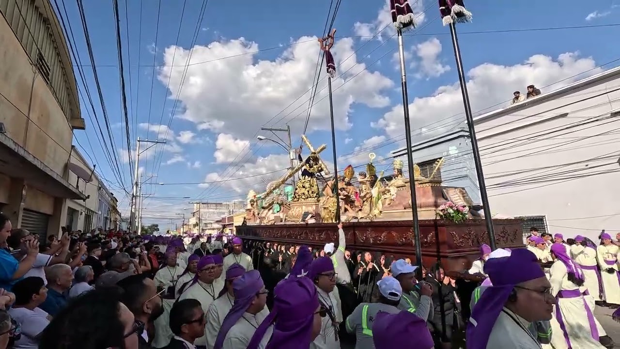 Jesús del Consuelo por la Avenida Elena. Primer Domingo de Cuaresma. 21.02.2026