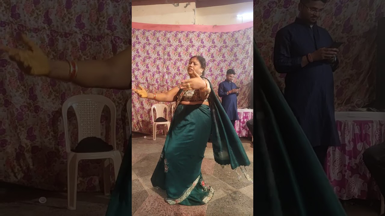 28 May 2023# मेहंदी पार्टी#dance #song # चूड़ी मजा ना देगी कंगन मजा ना देगा