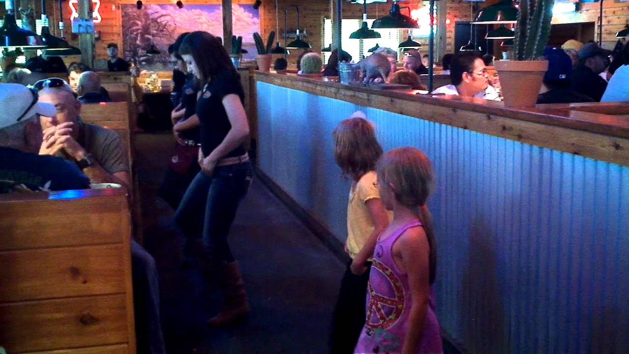 Texas Roadhouse Good Times Line Dance