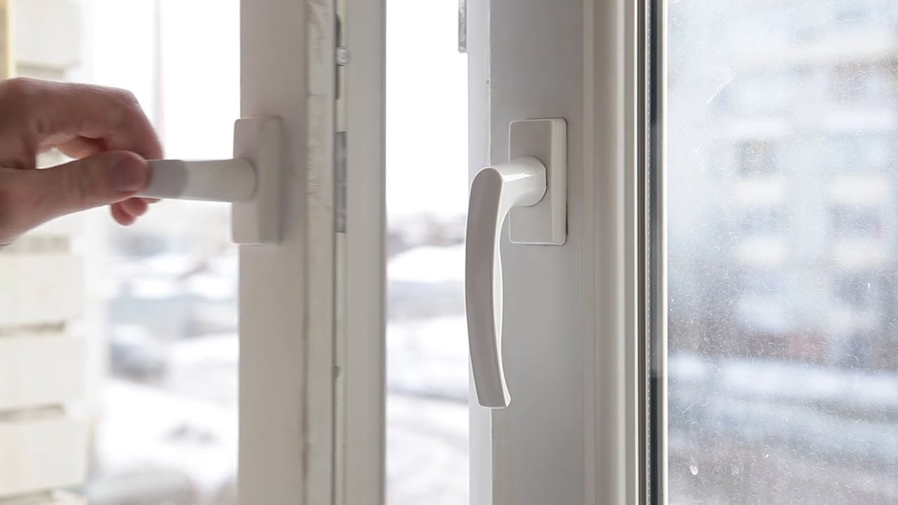 Open windows for 'short, sharp bursts' to cut Covid transmission - new Government advert released