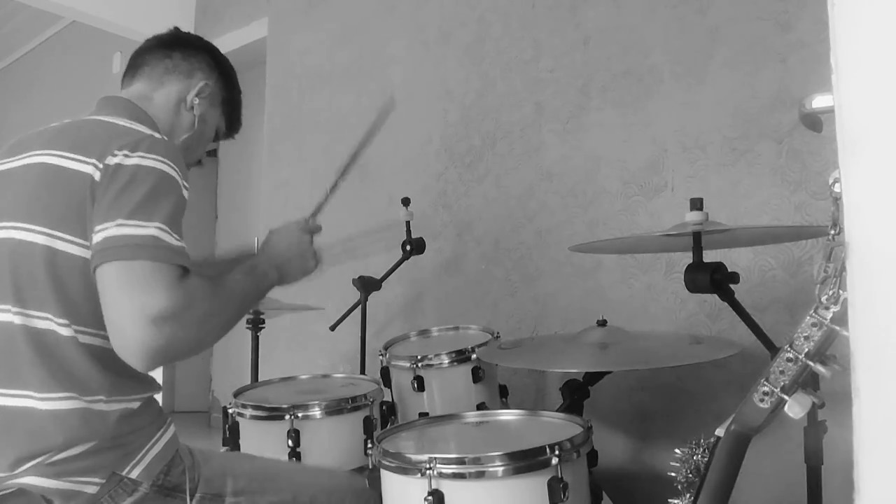 Claudera- Drum cover Pulsante; Palankin