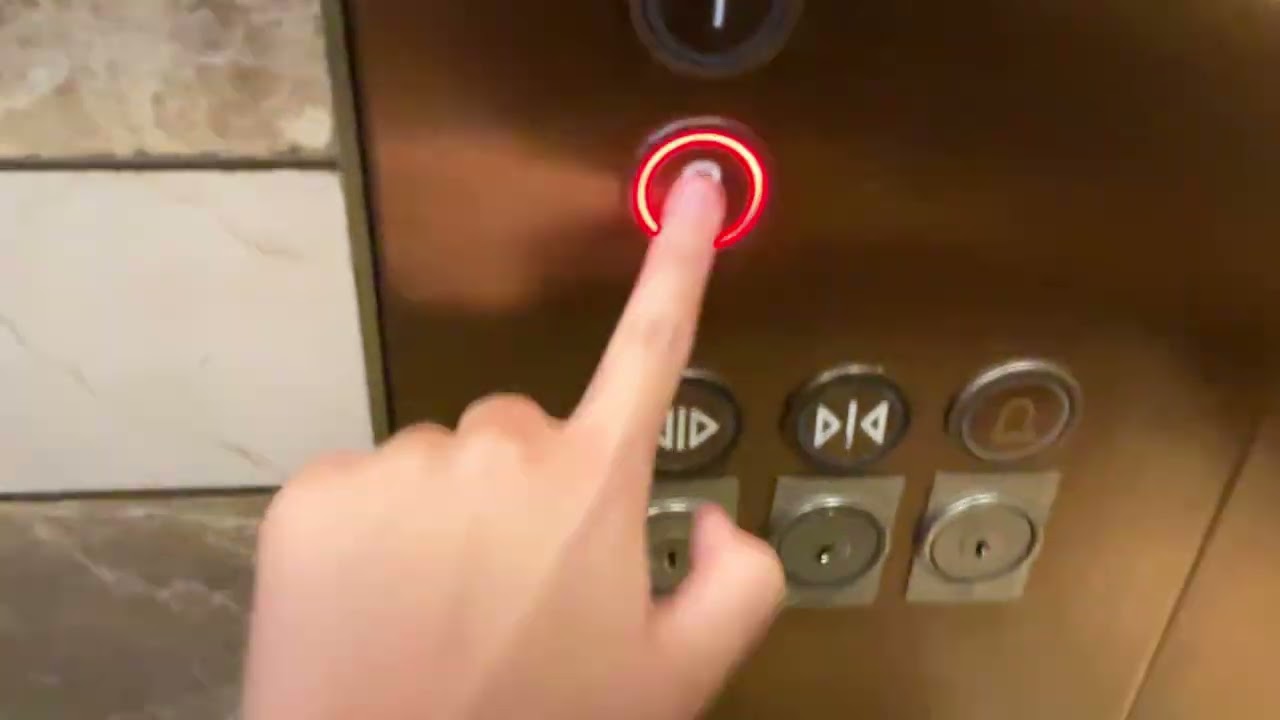 Schindler 300 P @ Caravelle Hotel Saigon (District 1), HCMC, VN (Heritage Wing)