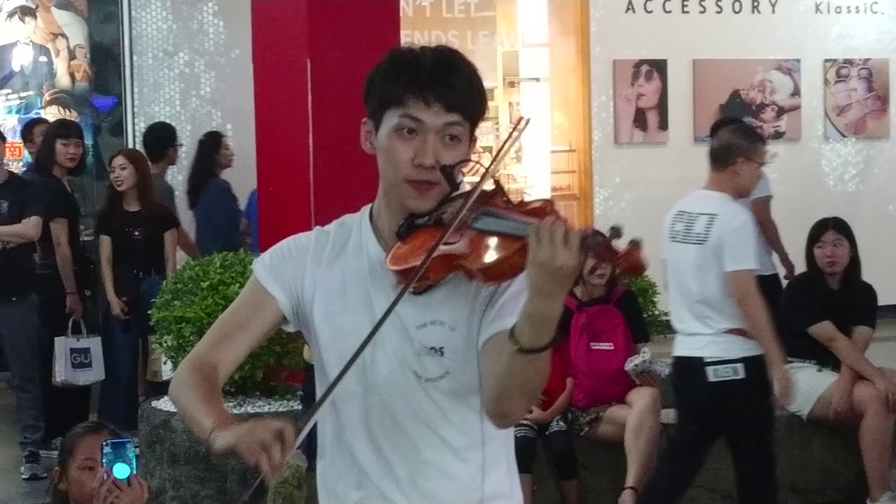 林子安 Violin Artist 〖周杰倫 - 告白汽球〗+〖Shawn Mendes - Treat You Better〗〖小提琴街頭展演〗 信義區華納威秀廣場 2019/07/11