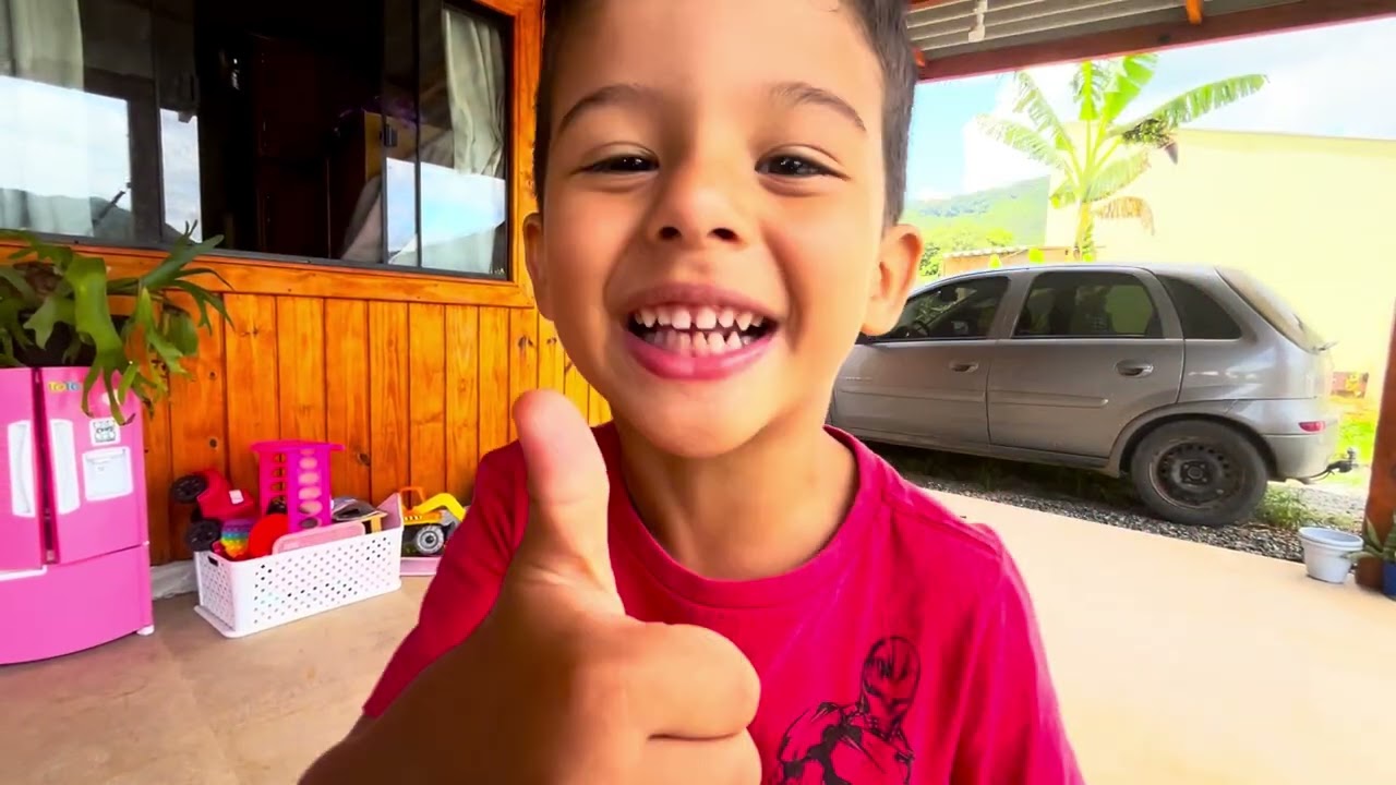 Competição ! Quem vai ganhar? #funnykids #like #viral #lol #dance