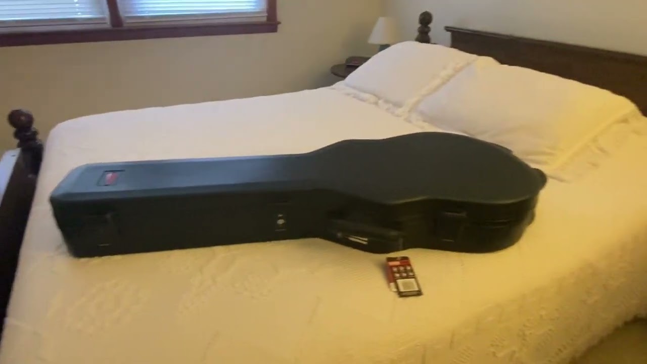 Gator GTSA GTRLPS TSA ATA MOLDED Gibson Les Paul single Cut electric guitar case….( REVIEW )…..
