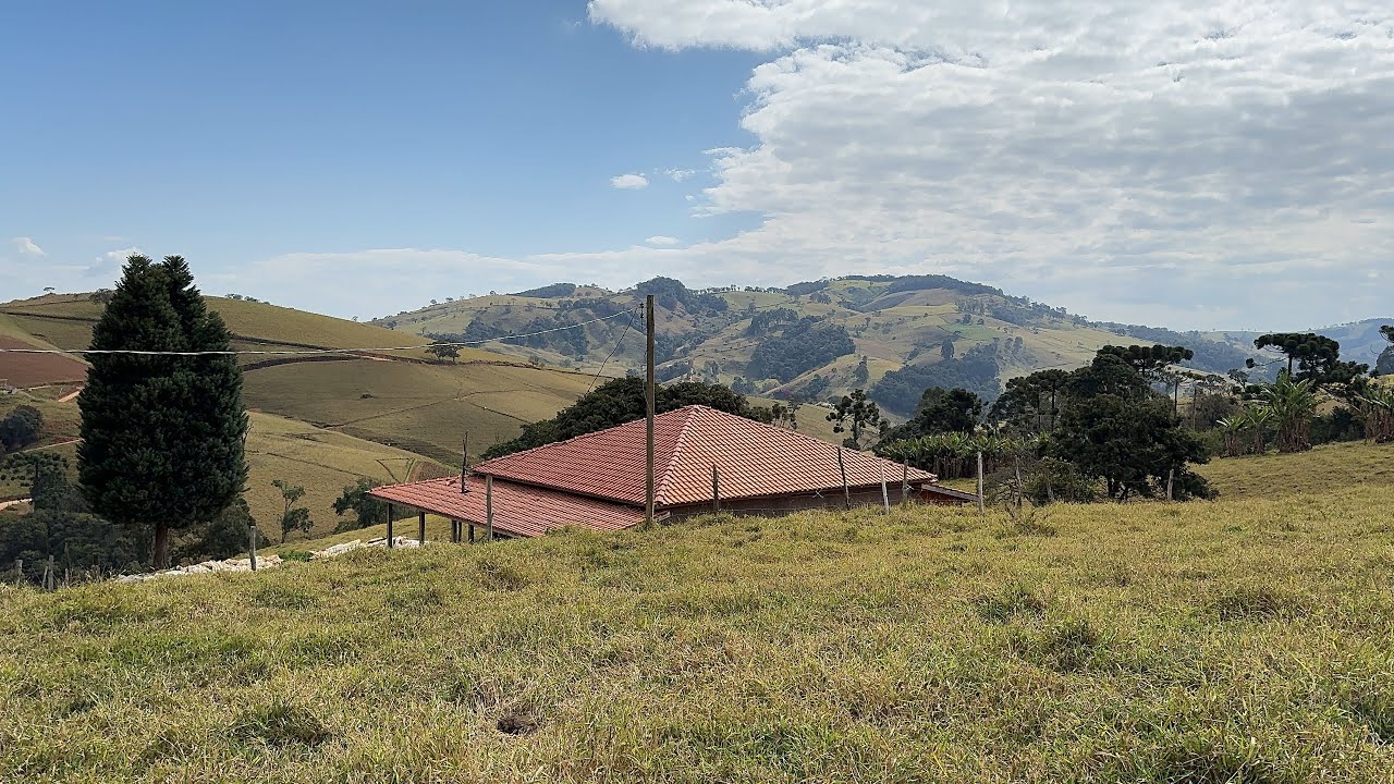 ❌INDISPONÍVEL❌Chácara de 8.000 Mts c/Casa grande | Vista aberta | acesso calçado | lago | R$225 mil