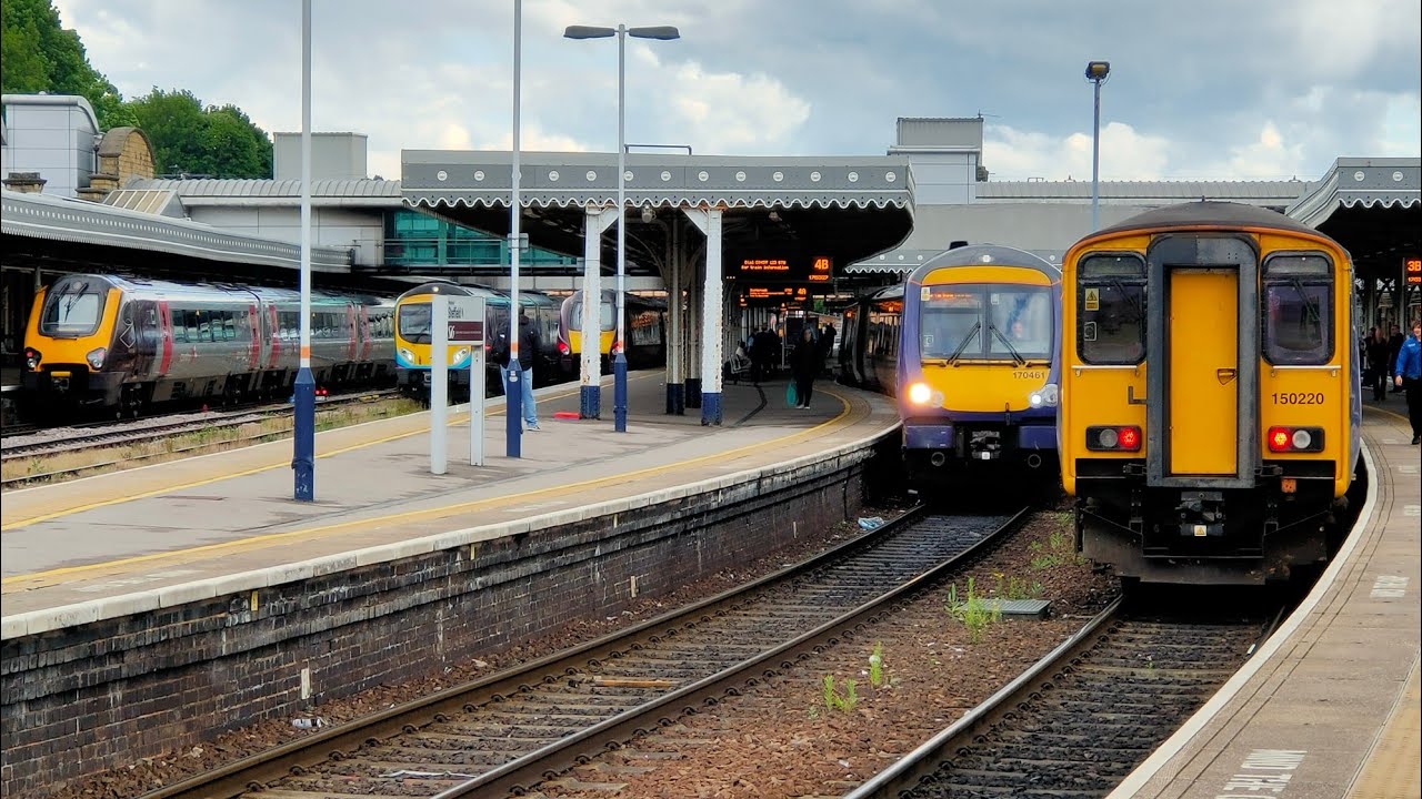 Trains at Sheffield - 31/05/2022