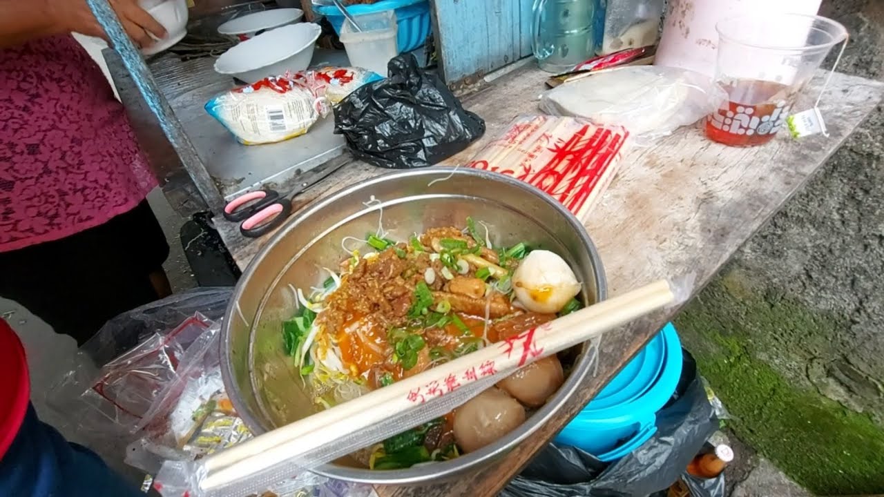 DI GG SEMPIT ADA KULINER LEGENDARIS !! JUALAN INI SMP MEMBESARKAN 6 ANAKNYA - INDONESIAN STREET FOOD